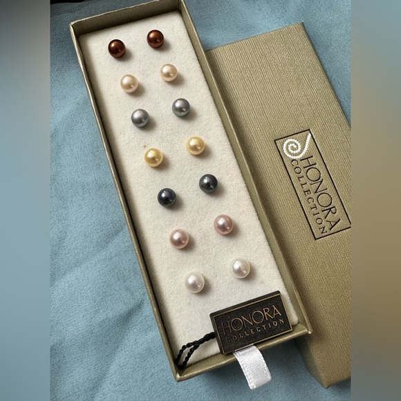 Honora Collection Freshwater Pearl sterling silver 7 Pair Button Stud Earrings - Picture 4 of 6